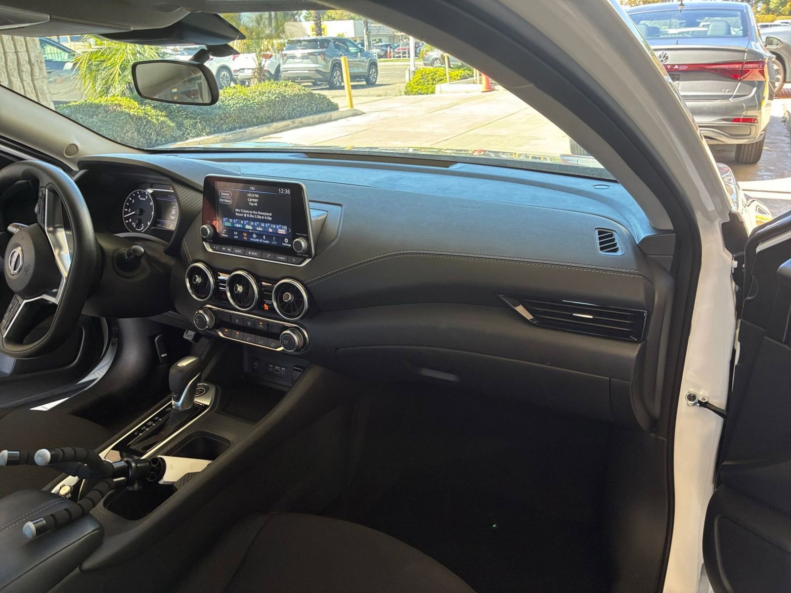 Used 2025 Nissan Sentra SV image 34