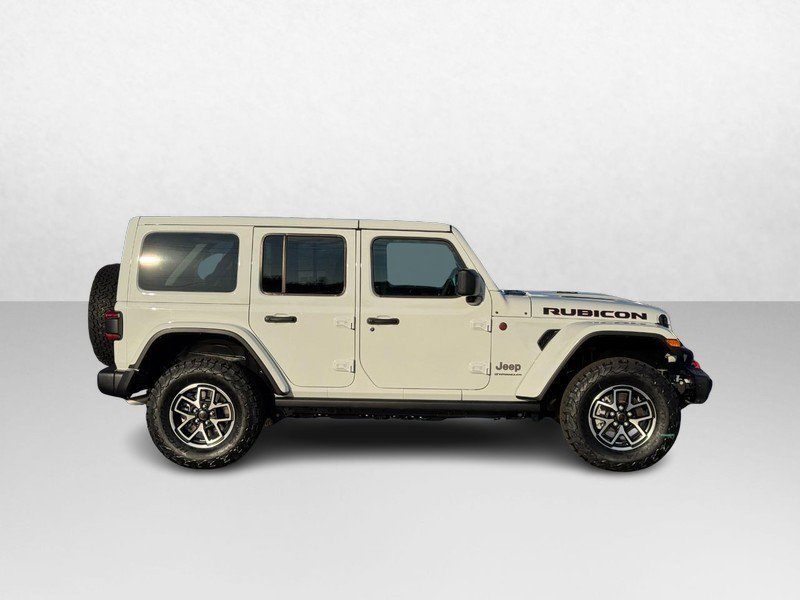 Used 2025 Jeep Wrangler Unlimited Rubicon image 2
