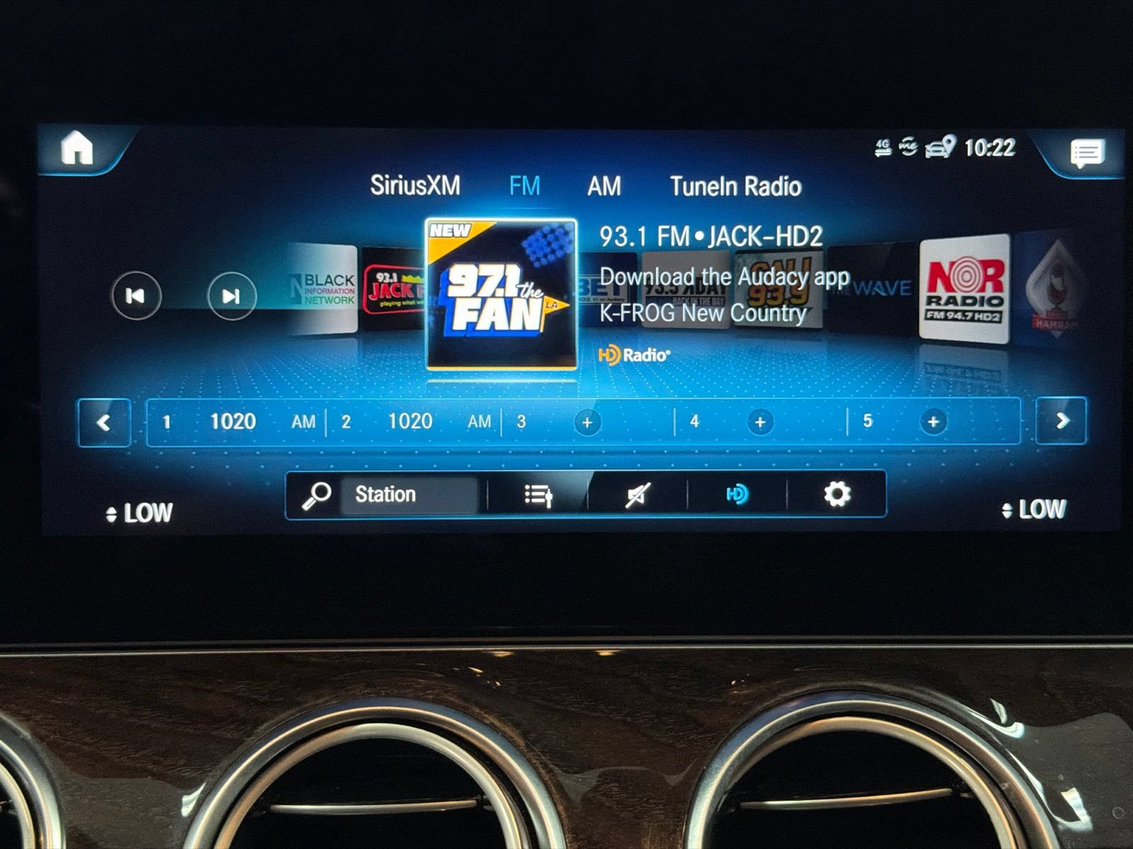 Used 2022 Mercedes-Benz E 450 4MATIC Sedan image 33