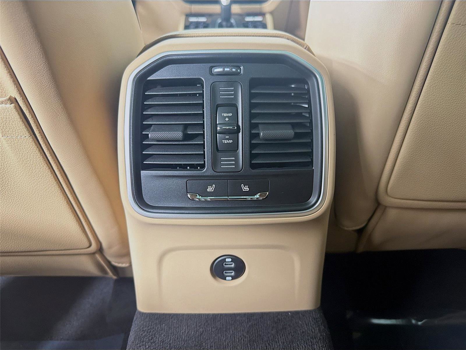 New 2026 Porsche Macan image 22