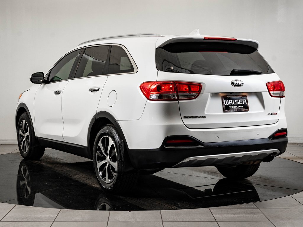 Used 2016 Kia Sorento EX w/ EX Premium Package image 6