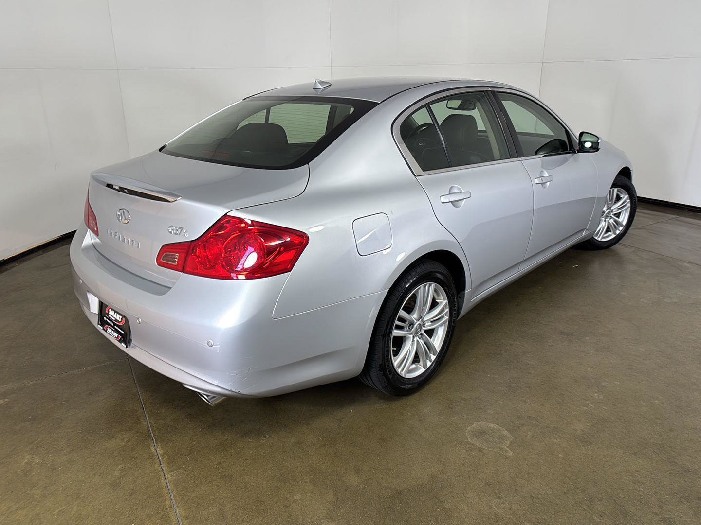Used 2013 INFINITI G37 x Sedan w/ Premium Pkg AWD/4WD image 8