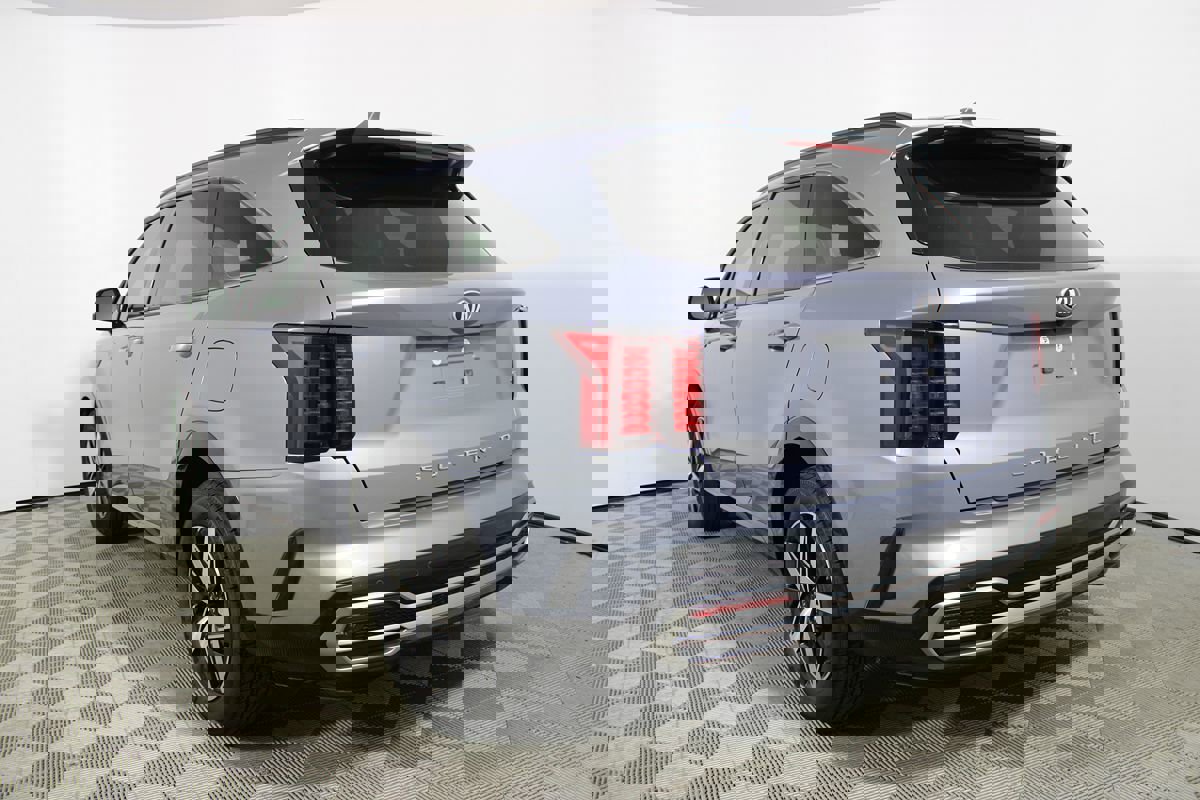 Used 2021 Kia Sorento S w/ Panoramic Sunroof Package image 36