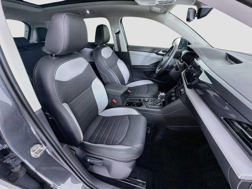 Used 2024 Volkswagen Taos SEL AWD/4WD image 29