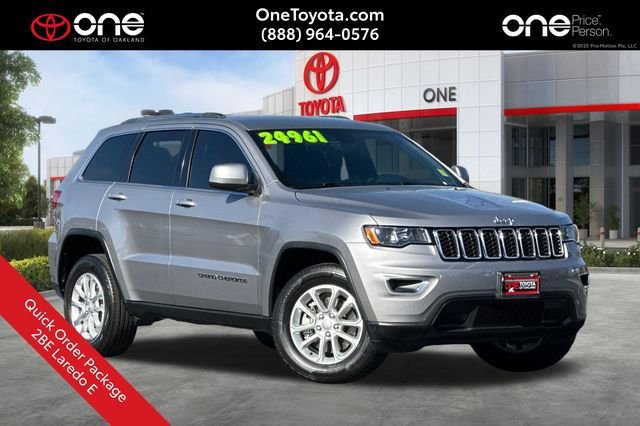 Used 2021 Jeep Grand Cherokee Laredo image 1