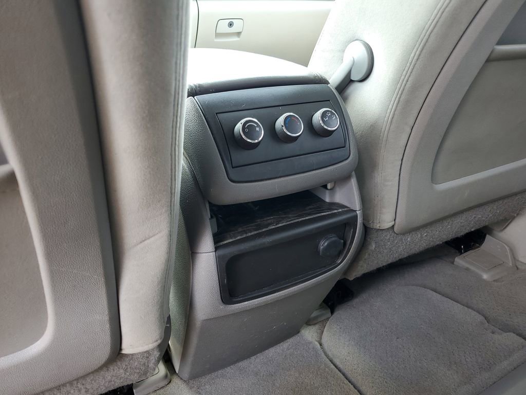 Used 2013 Buick Enclave Convenience FWD image 26