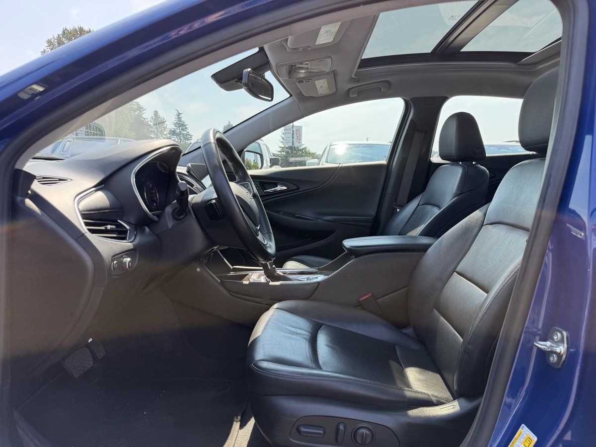 Used 2023 Chevrolet Malibu LT FWD image 15