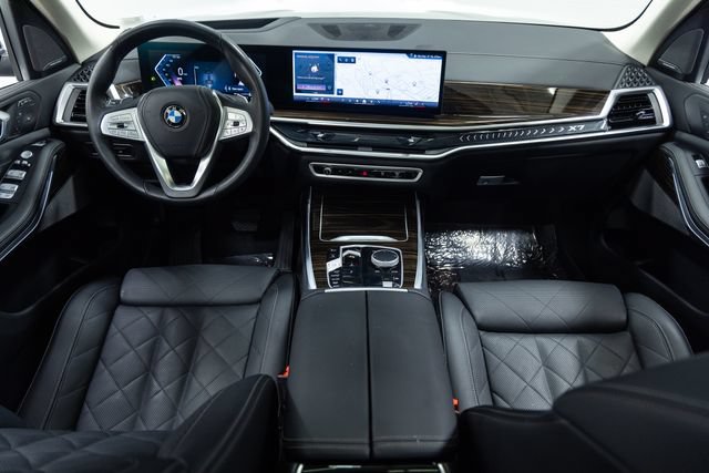 Certified 2025 BMW X7 xDrive40i w/ Premium Package AWD/4WD image 21