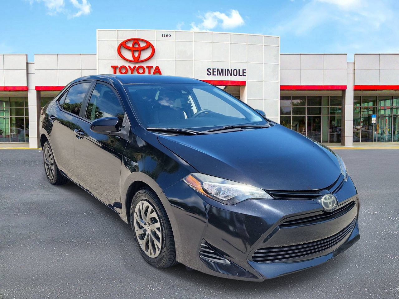 Used 2019 Toyota Corolla LE FWD image 2