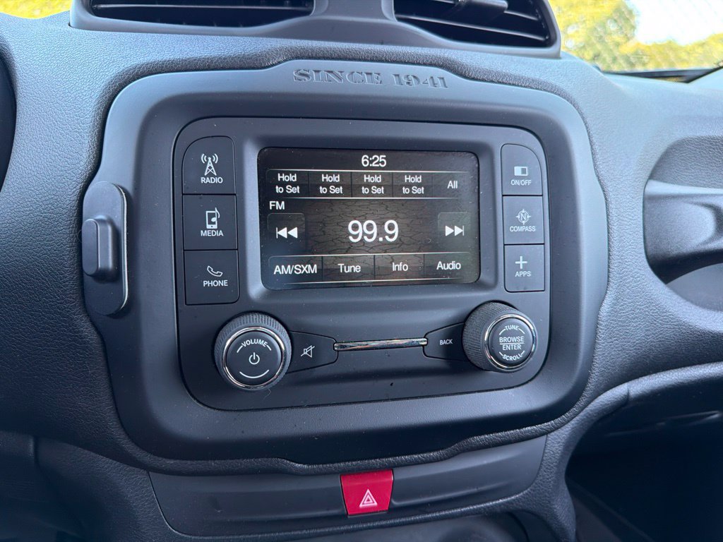 Used 2017 Jeep Renegade Sport w/ Power & Air Group FWD image 10