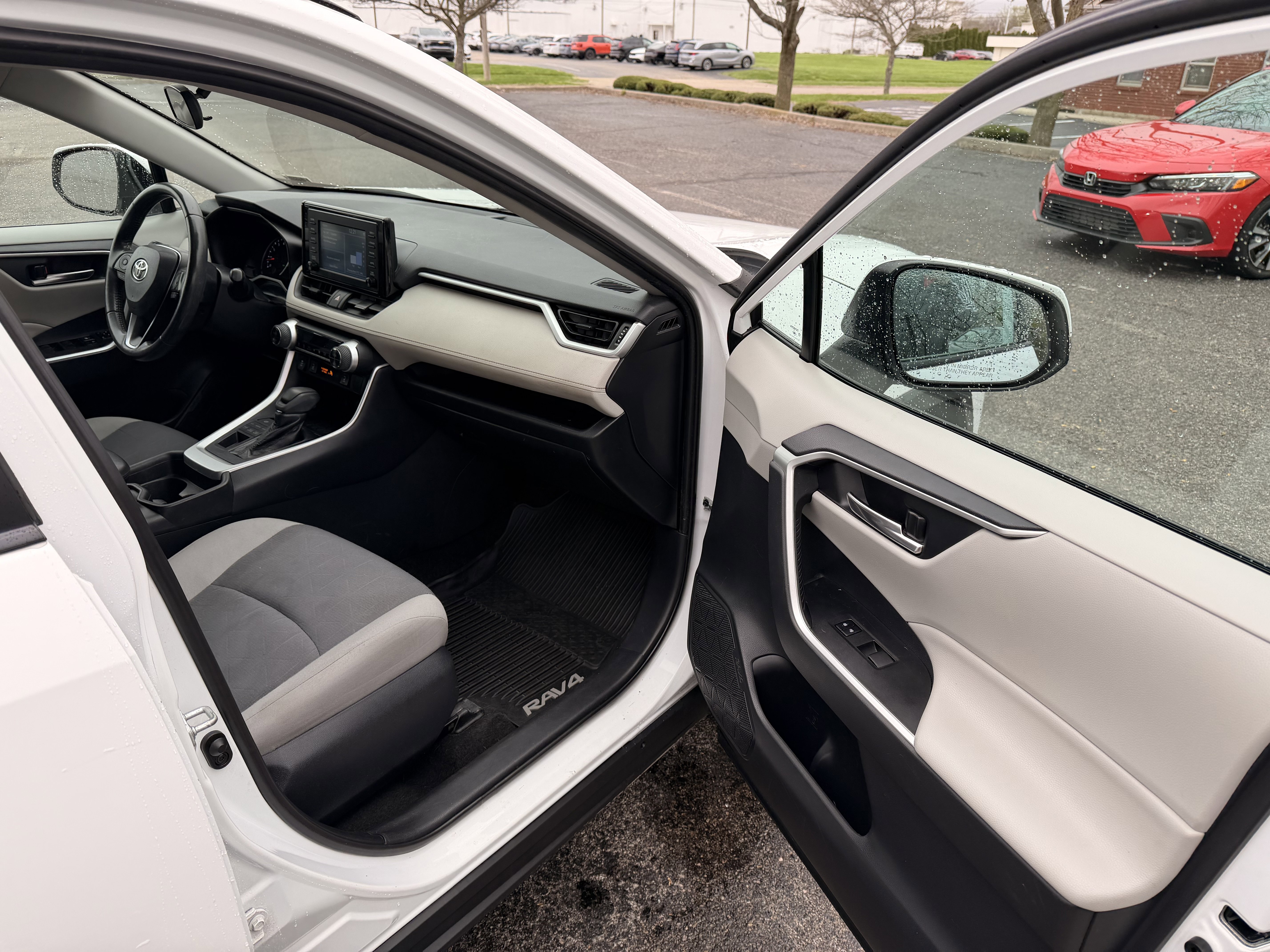 Used 2019 Toyota RAV4 XLE w/ Convenience Package AWD/4WD image 15