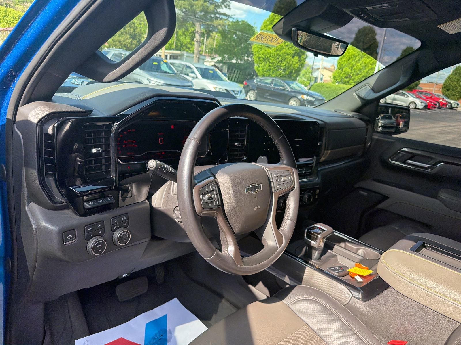 Used 2022 Chevrolet Silverado 1500 ZR2 w/ Technology Package AWD/4WD image 10