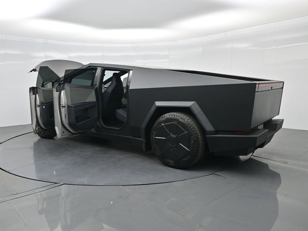 Used 2024 Tesla Cybertruck AWD Crew Cab image 37