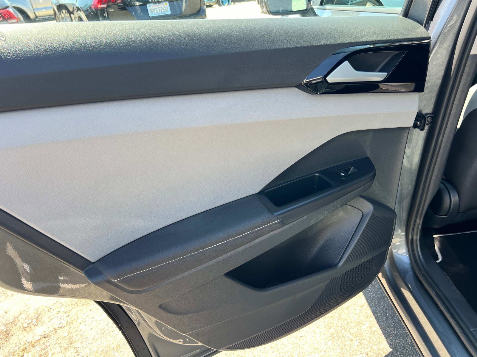 Certified 2024 Volkswagen Taos S image 17