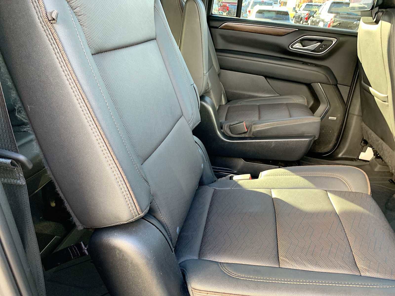 Certified 2023 Chevrolet Suburban High Country image 28