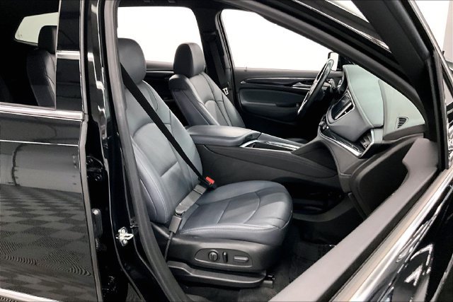 Used 2024 Buick Enclave Essence w/ Sport Touring Edition FWD image 8