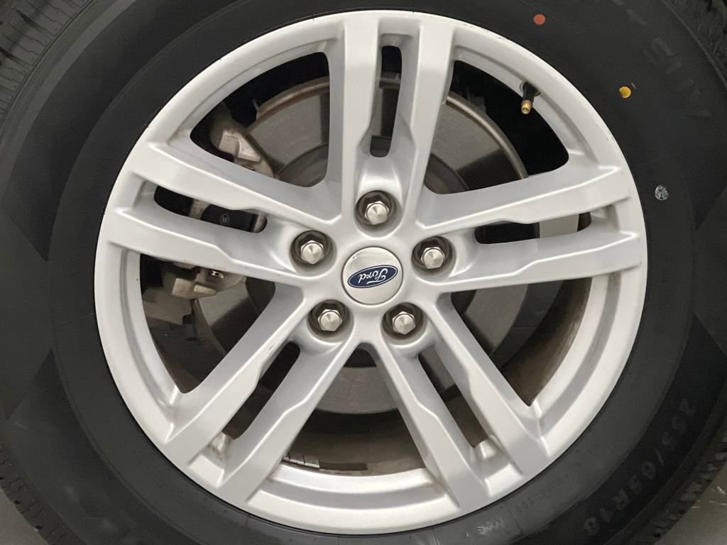 Used 2024 Ford Explorer XLT w/ Equipment Group 202A image 70