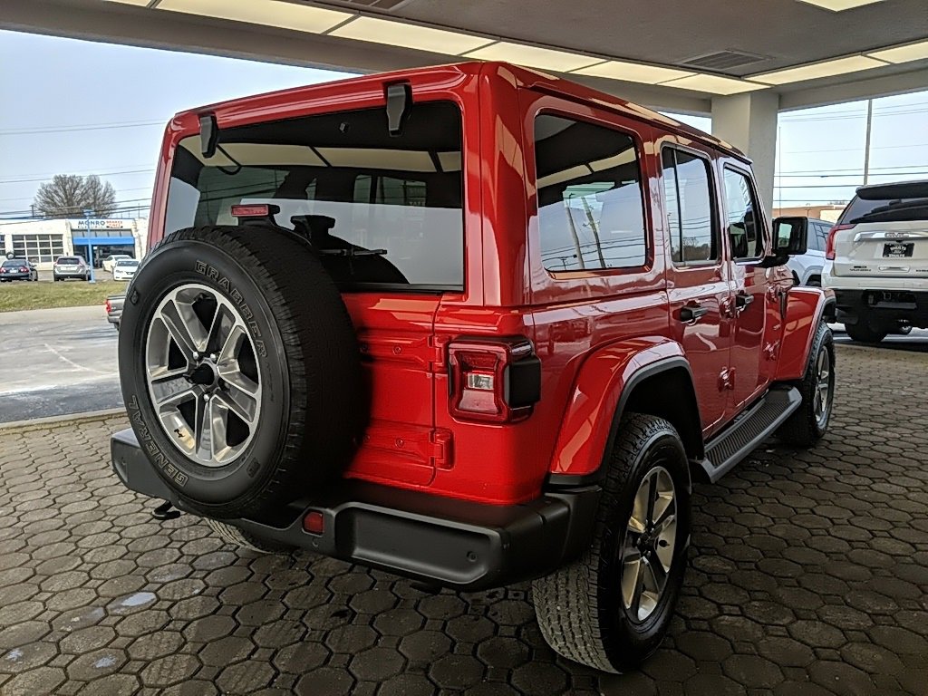 Used 2018 Jeep Wrangler Unlimited Sahara image 5