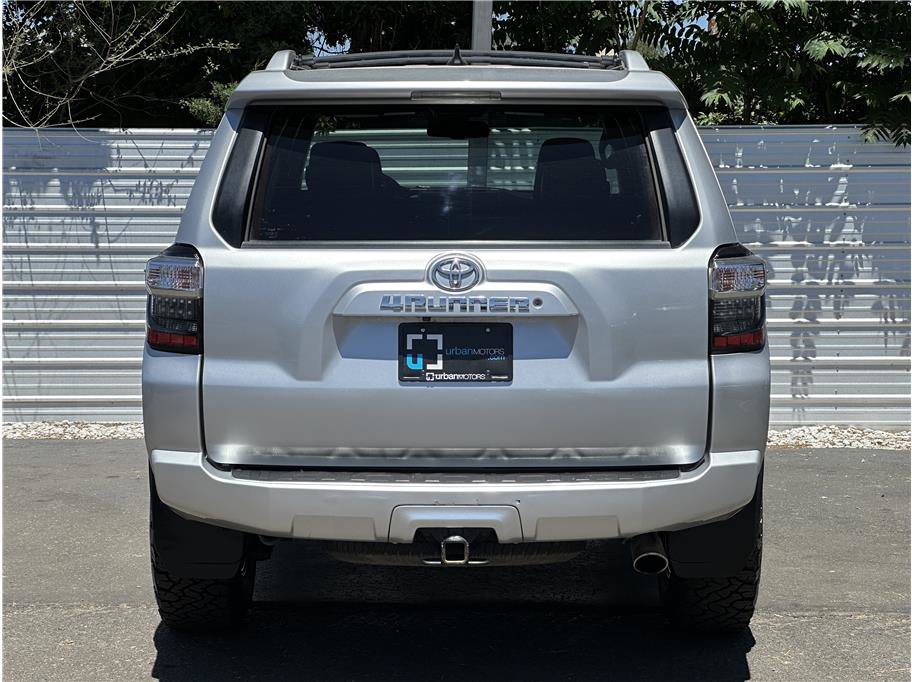 Used 2017 Toyota 4Runner SR5 Premium AWD/4WD image 11