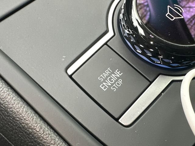 Certified 2025 Volkswagen Tiguan S image 24
