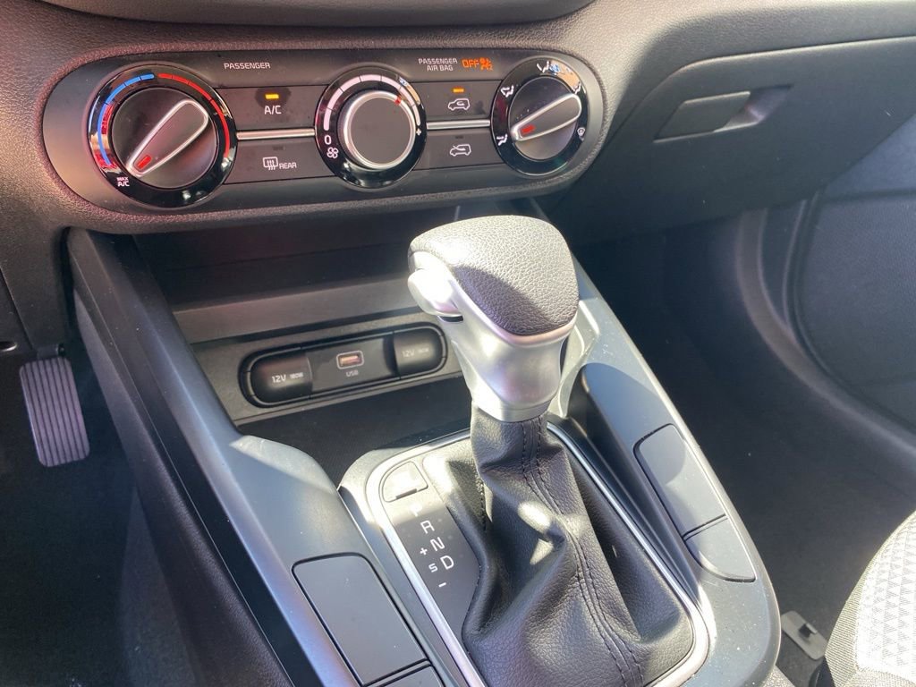 Certified 2025 Kia Soul LX image 30