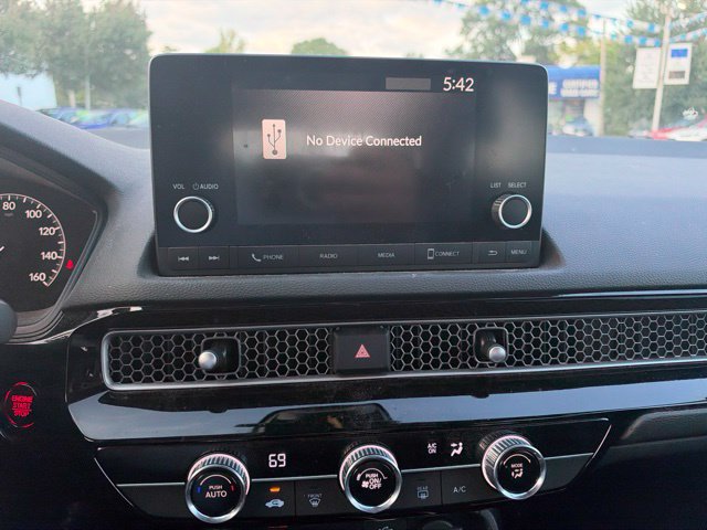 Used 2023 Honda Civic LX image 9