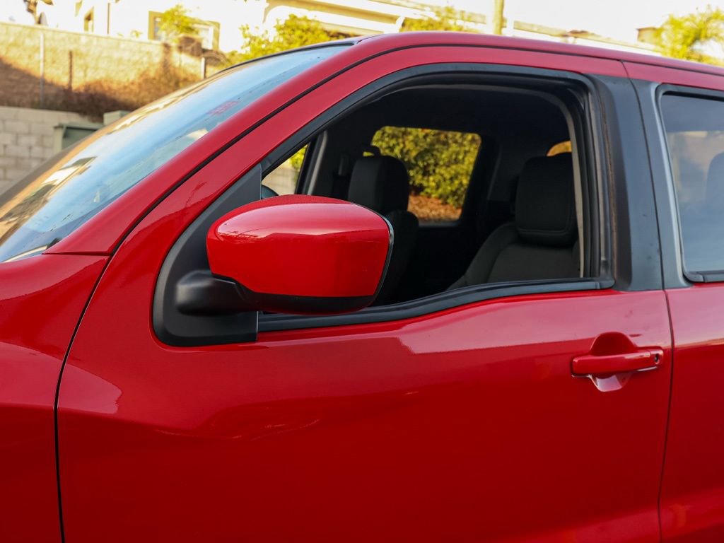 Used 2023 Nissan Frontier SV image 12