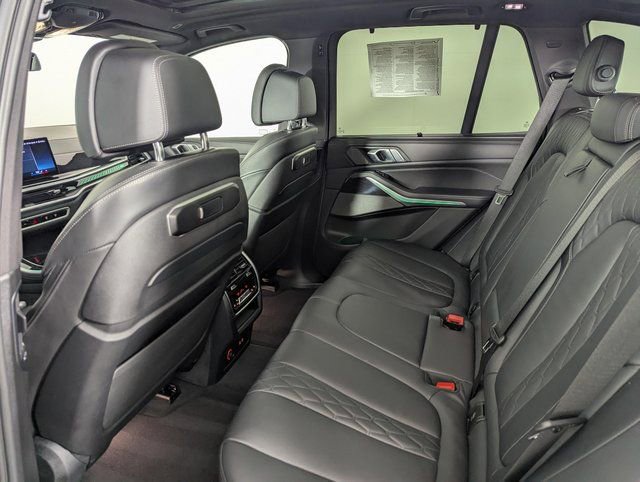 Used 2024 BMW X5 M60i AWD/4WD image 22