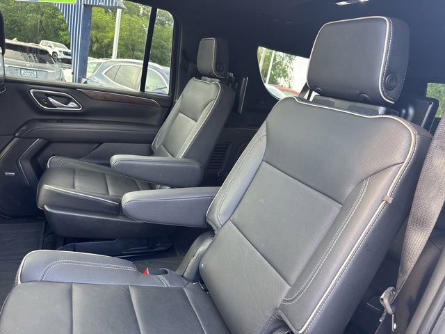 Used 2023 Chevrolet Suburban Premier AWD/4WD image 13