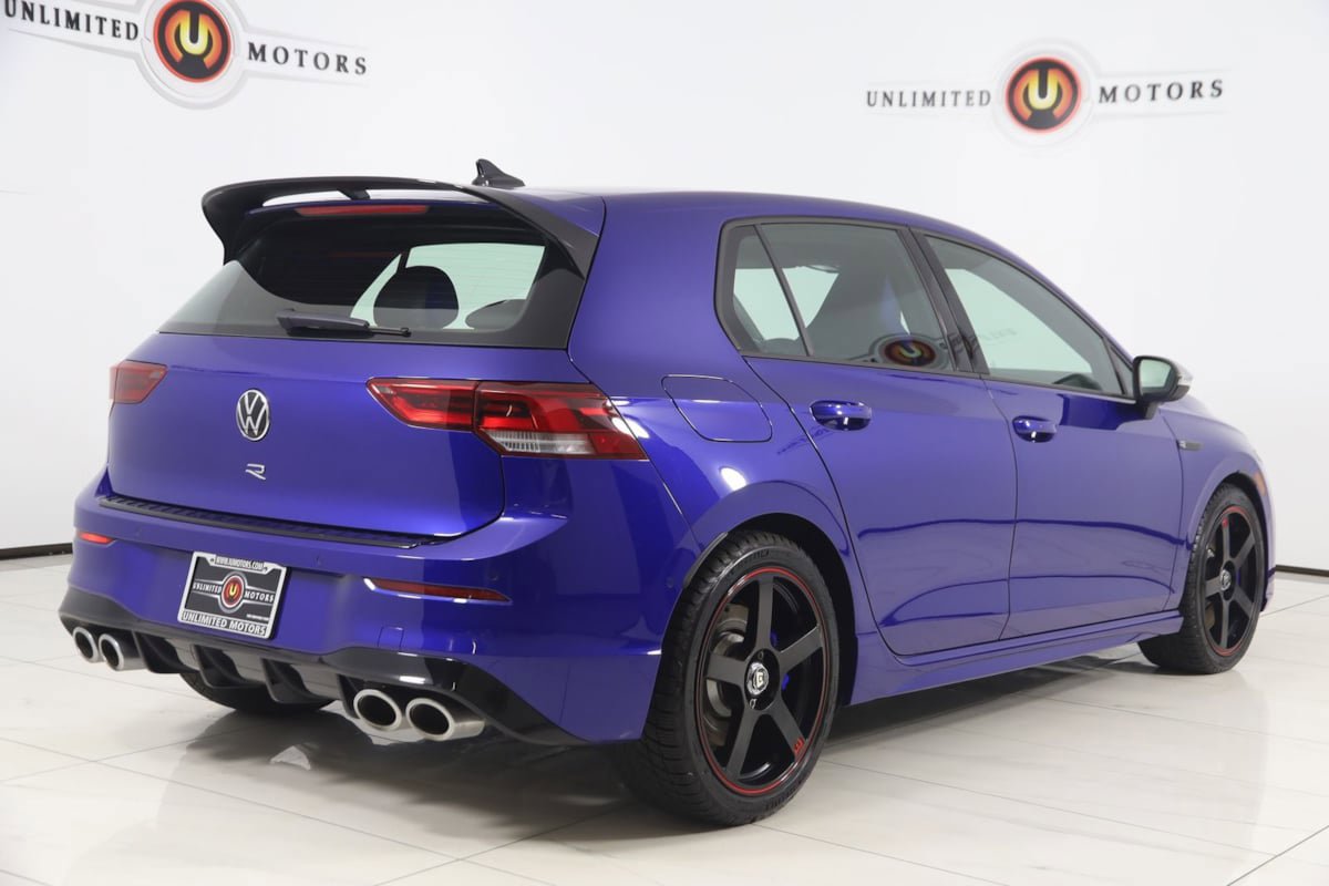 Used 2024 Volkswagen Golf R image 3