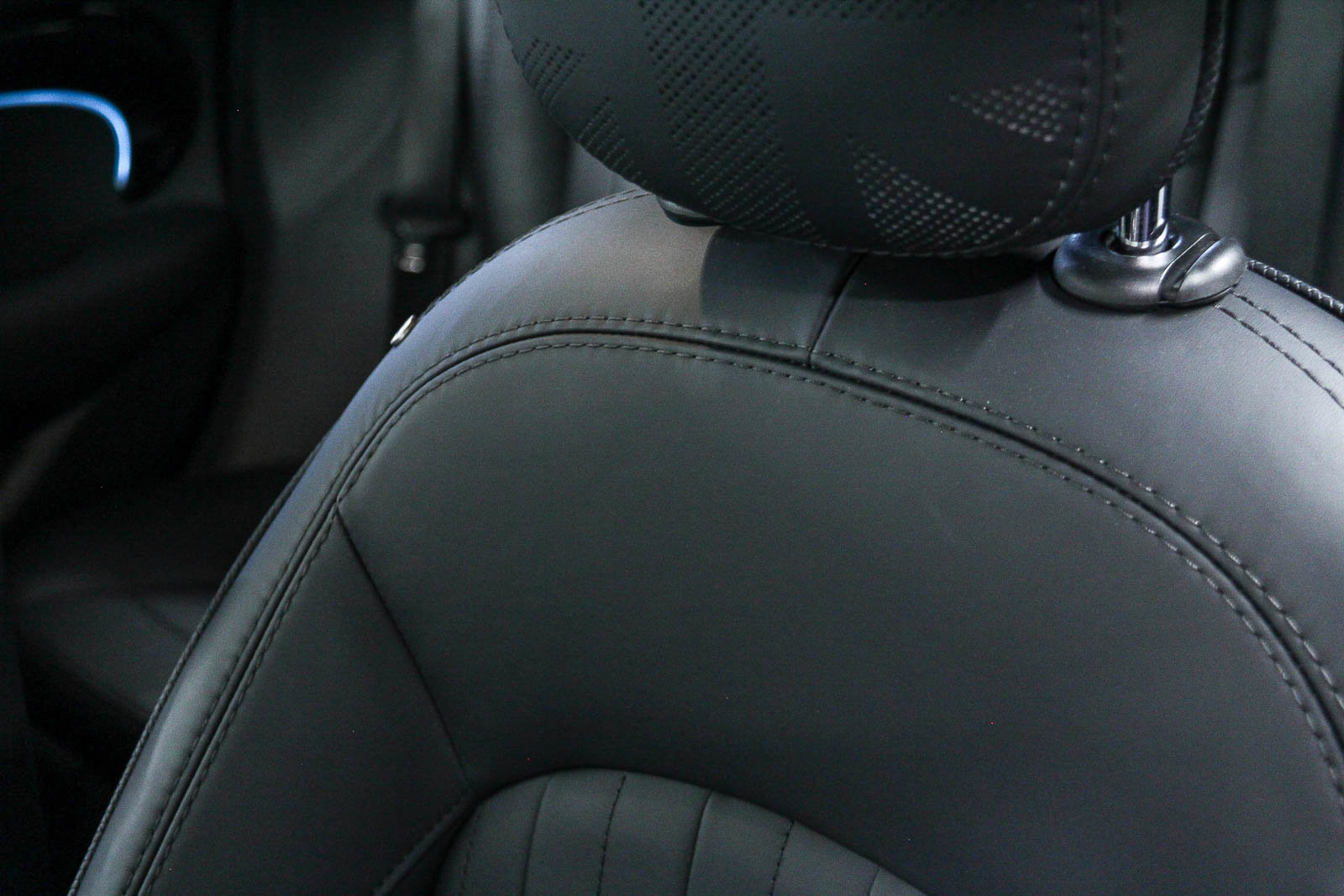 Certified 2023 MINI Cooper S FWD image 25