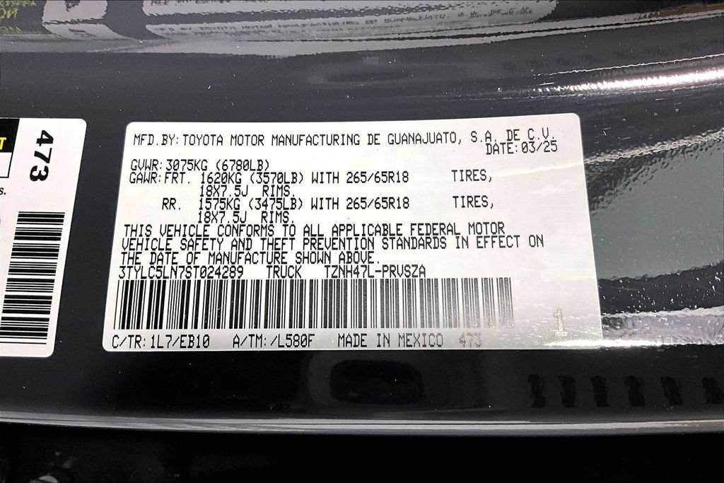 Used 2025 Toyota Tacoma Limited AWD/4WD image 31