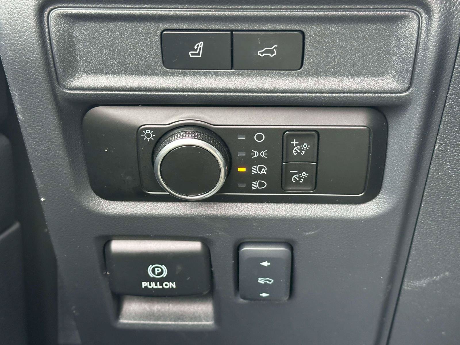 Used 2024 Ford Expedition XLT image 19