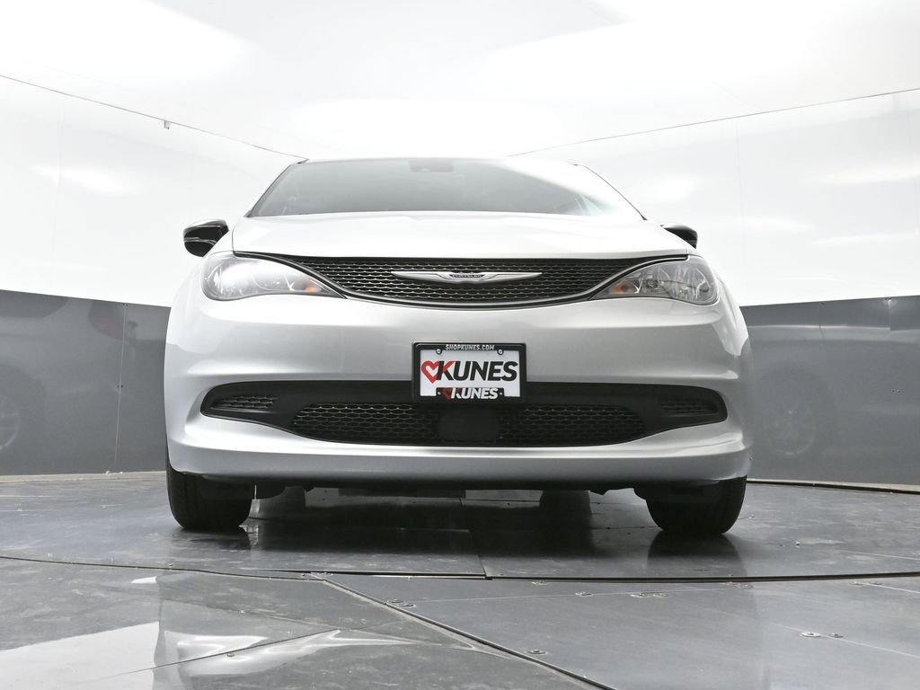 New 2026 Chrysler Voyager LX image 49