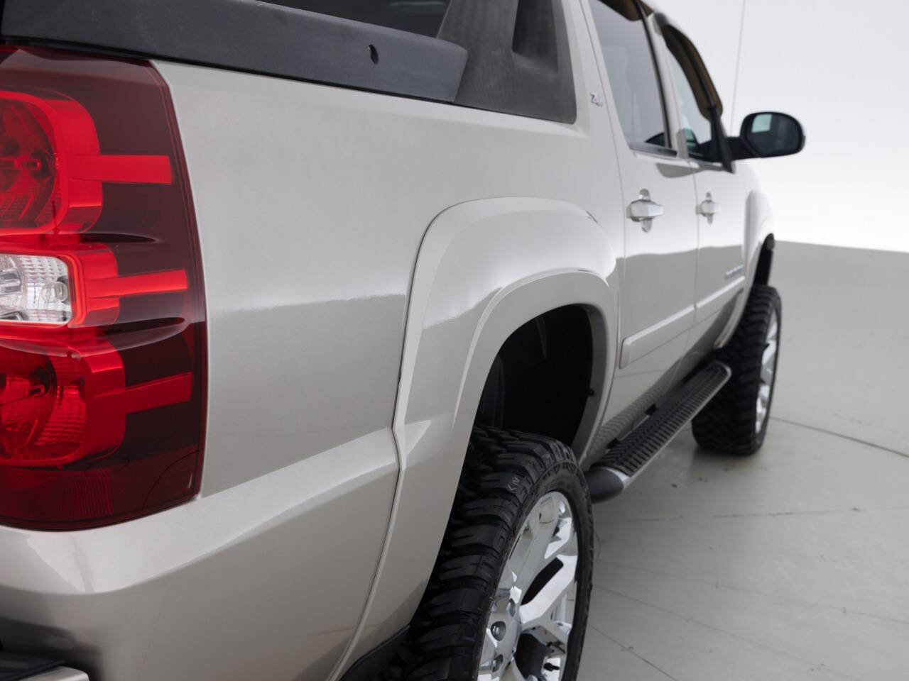 Used 2007 Chevrolet Avalanche LT w/ LT Preferred Equipment Group image 14