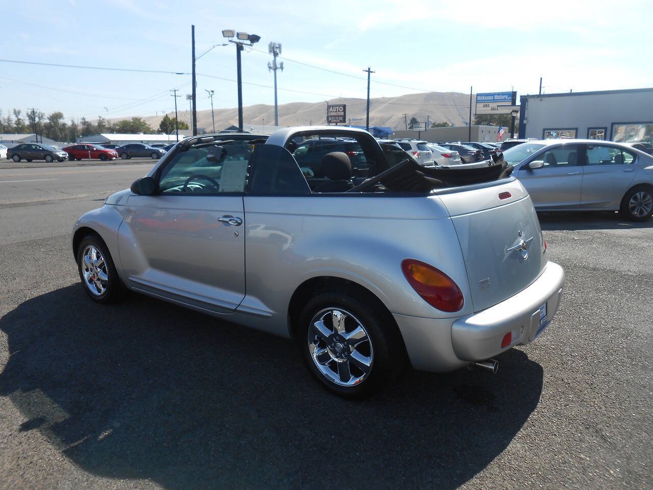 Used 2005 Chrysler PT Cruiser Touring FWD image 7