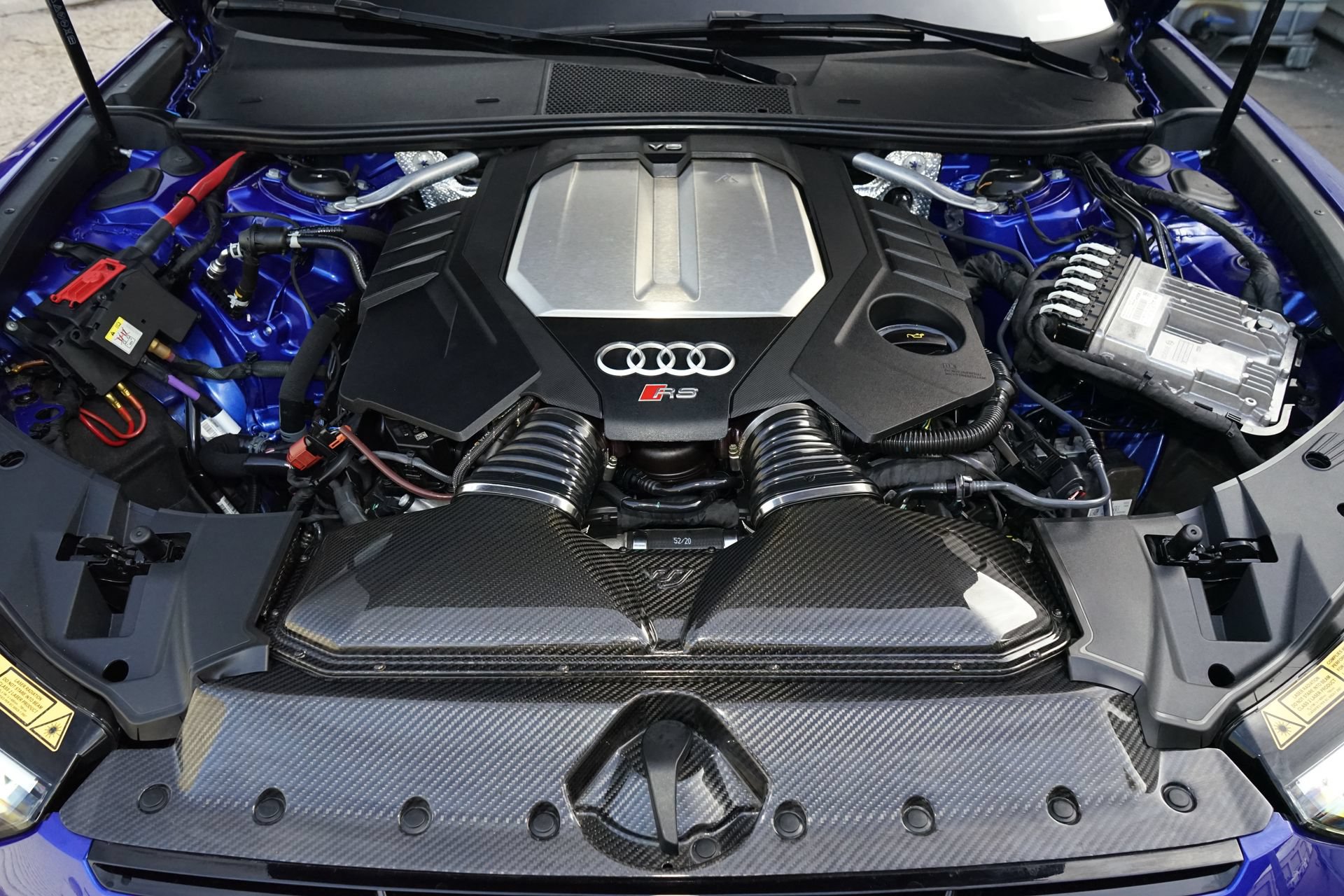 Used 2022 Audi RS 6 AWD/4WD image 41