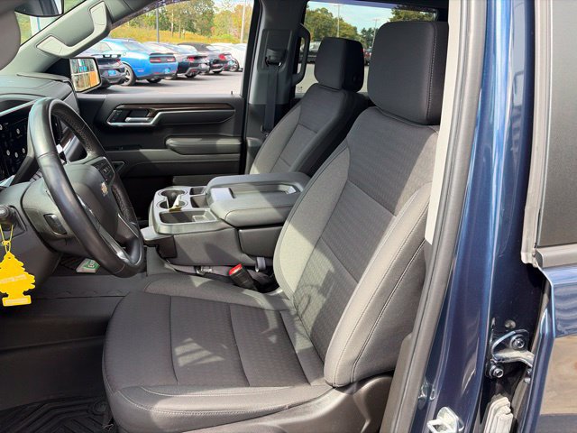 Used 2022 Chevrolet Silverado 1500 LT AWD/4WD image 8