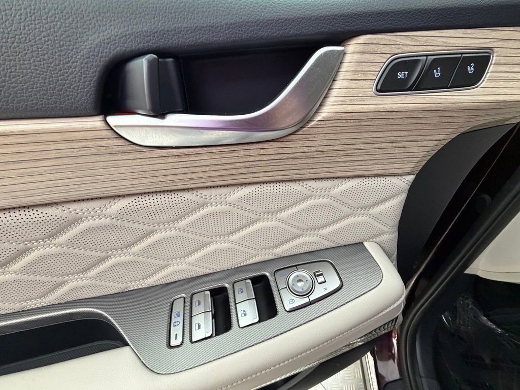 Used 2021 Hyundai Palisade Calligraphy image 26