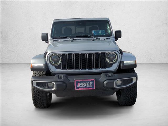 Used 2024 Jeep Gladiator Sport image 2