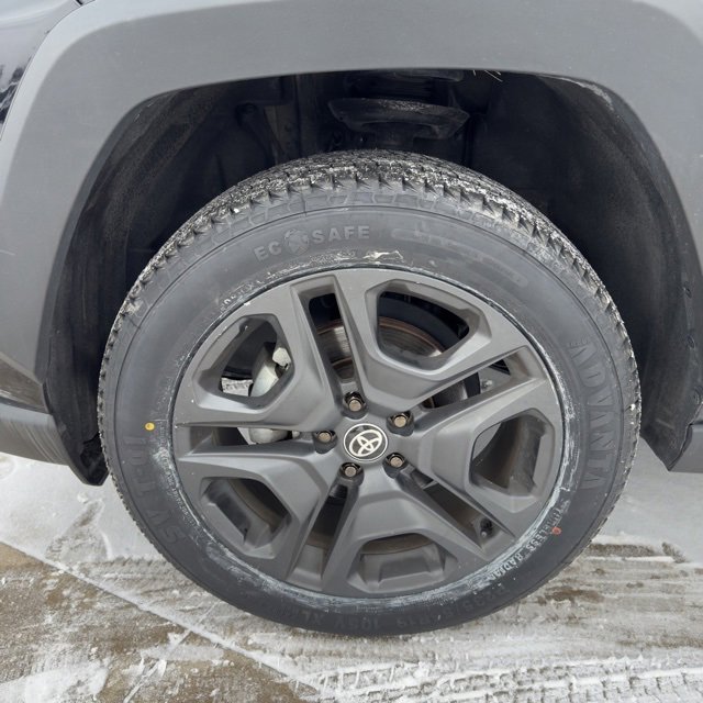 Used 2024 Toyota RAV4 Adventure image 9