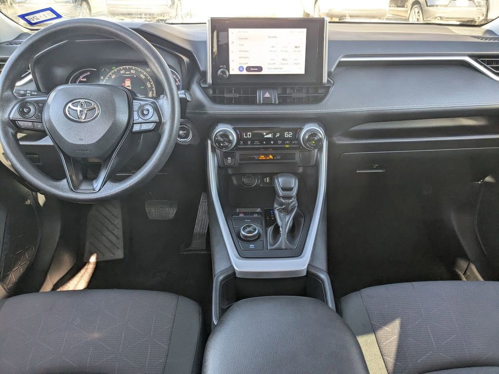 Used 2025 Toyota RAV4 XLE image 25