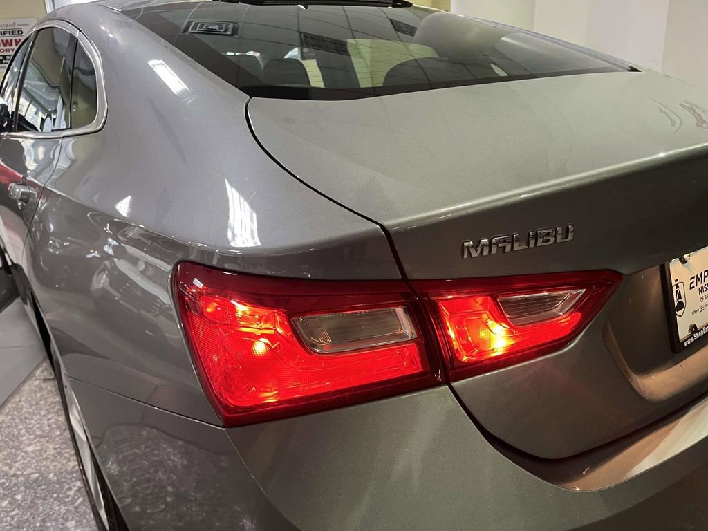 Used 2023 Chevrolet Malibu LT image 12
