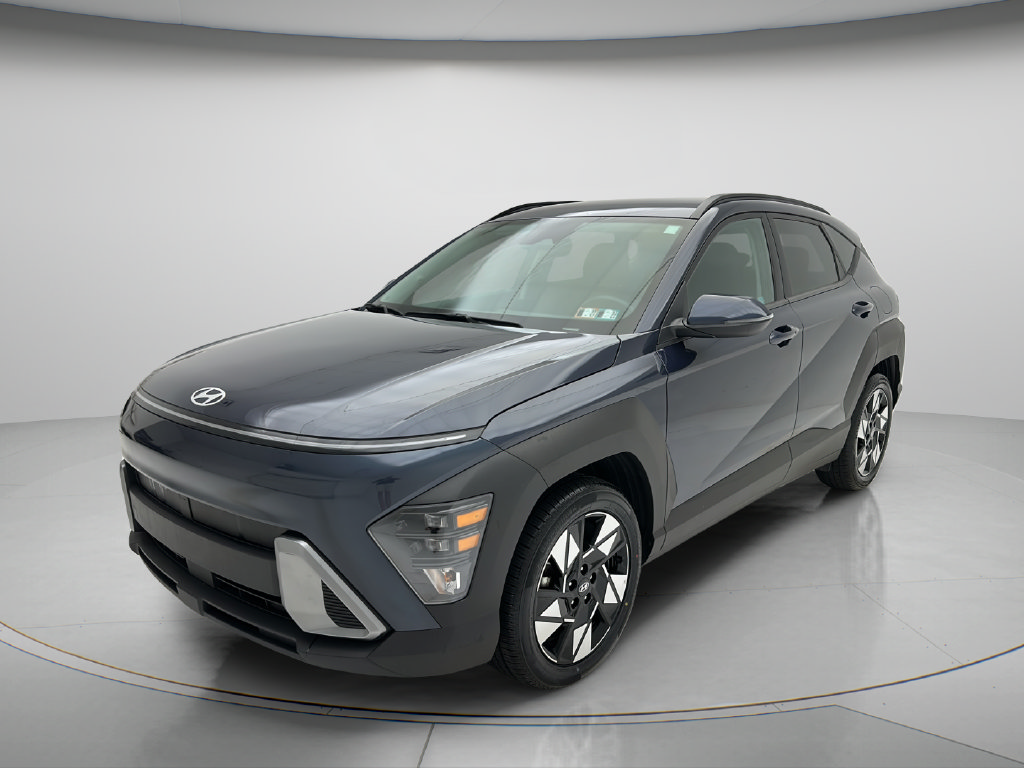 Used 2025 Hyundai Kona SEL FWD image 3