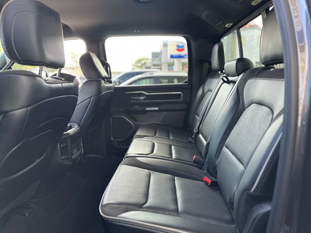 Used 2023 RAM 1500 Laramie AWD/4WD image 4