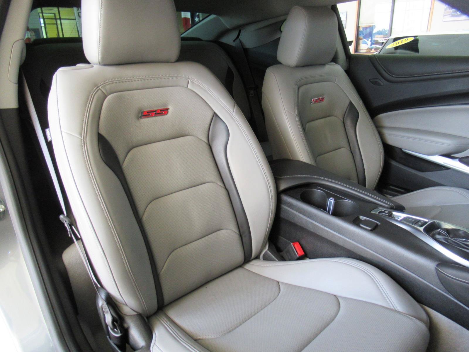 Used 2023 Chevrolet Camaro SS RWD image 7
