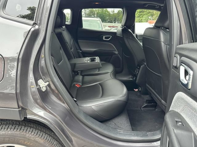 Used 2024 Jeep Compass Latitude w/ Sun and Sound Group AWD/4WD image 25