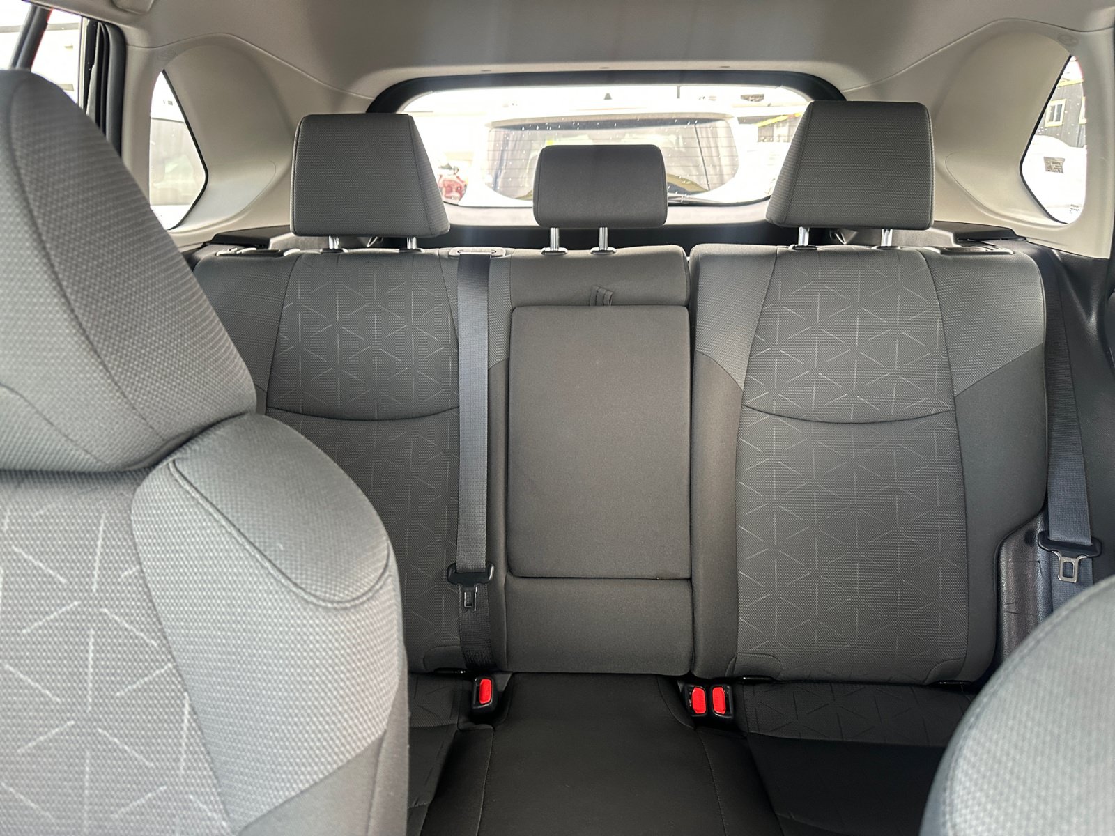 Used 2025 Toyota RAV4 XLE FWD image 26
