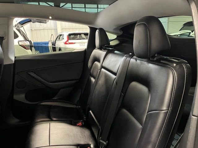 Used 2021 Tesla Model Y Long Range AWD/4WD image 18
