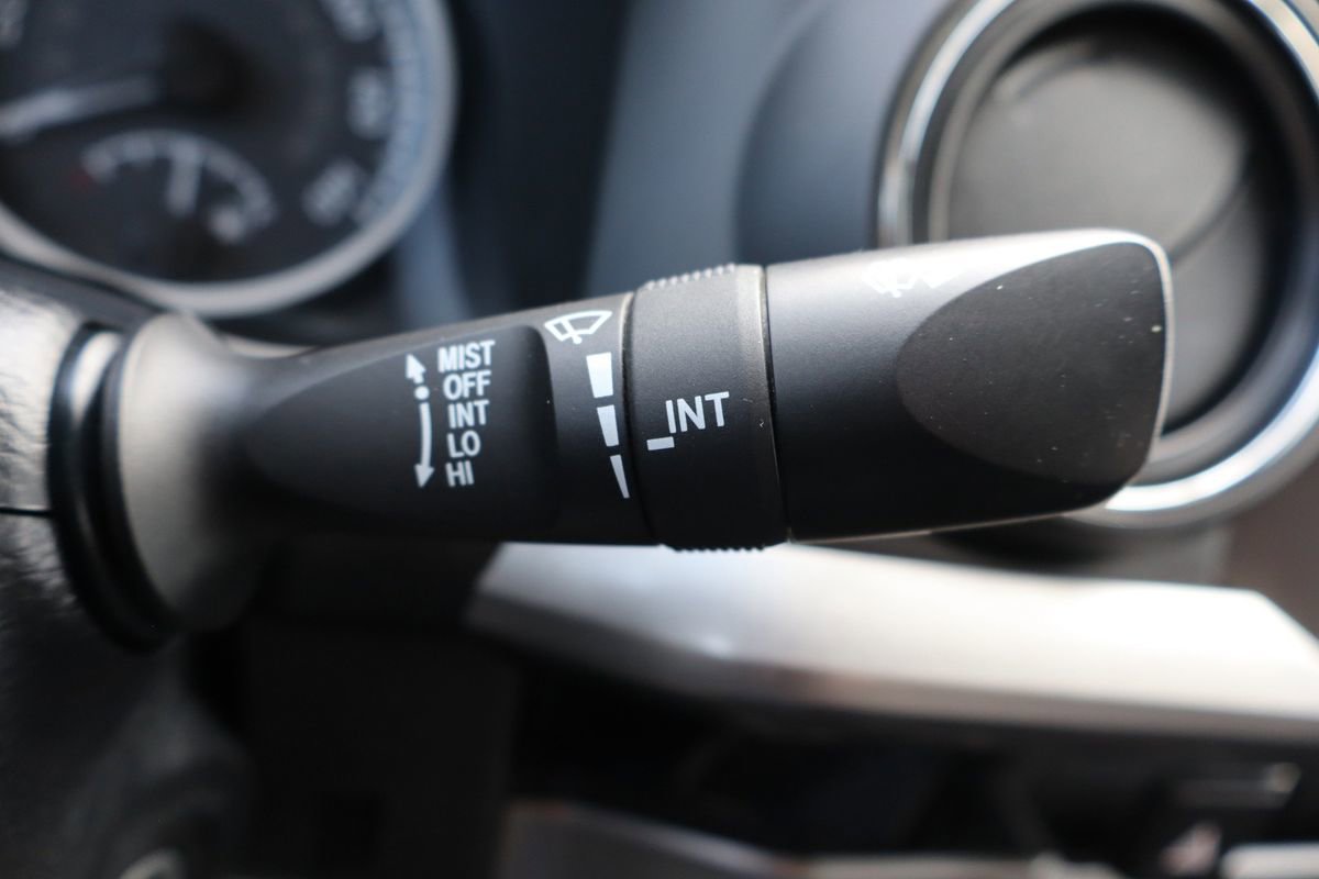 Used 2017 Toyota Tacoma SR5 w/ Tow Package image 32